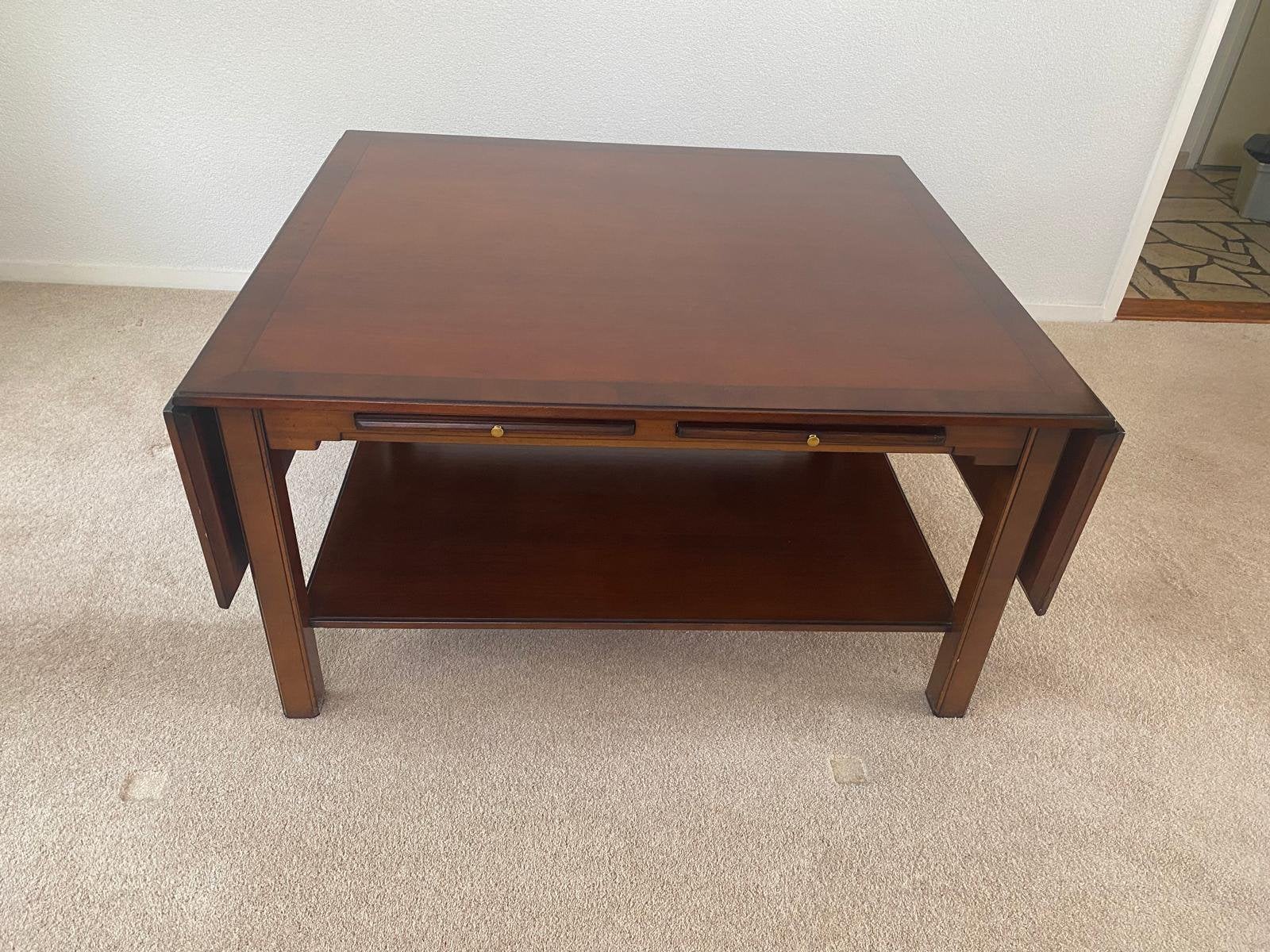 Klassieke salontafel met hangoren in kersenhout, Huis en Inrichting, Tafels | Salontafels, Ophalen, Gebruikt, 100 tot 150 cm, 50 tot 100 cm