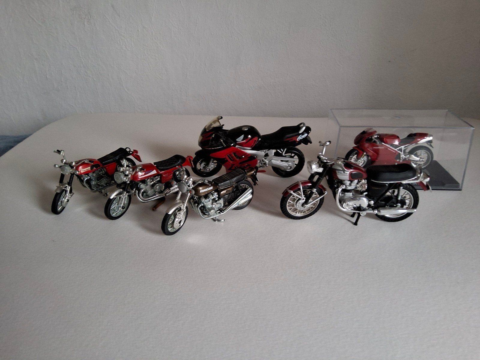 Verzameling modelmotoren - Diverse merken en schalen, 1:32 tot 1:50, Overige typen, Zo goed als nieuw, Ophalen