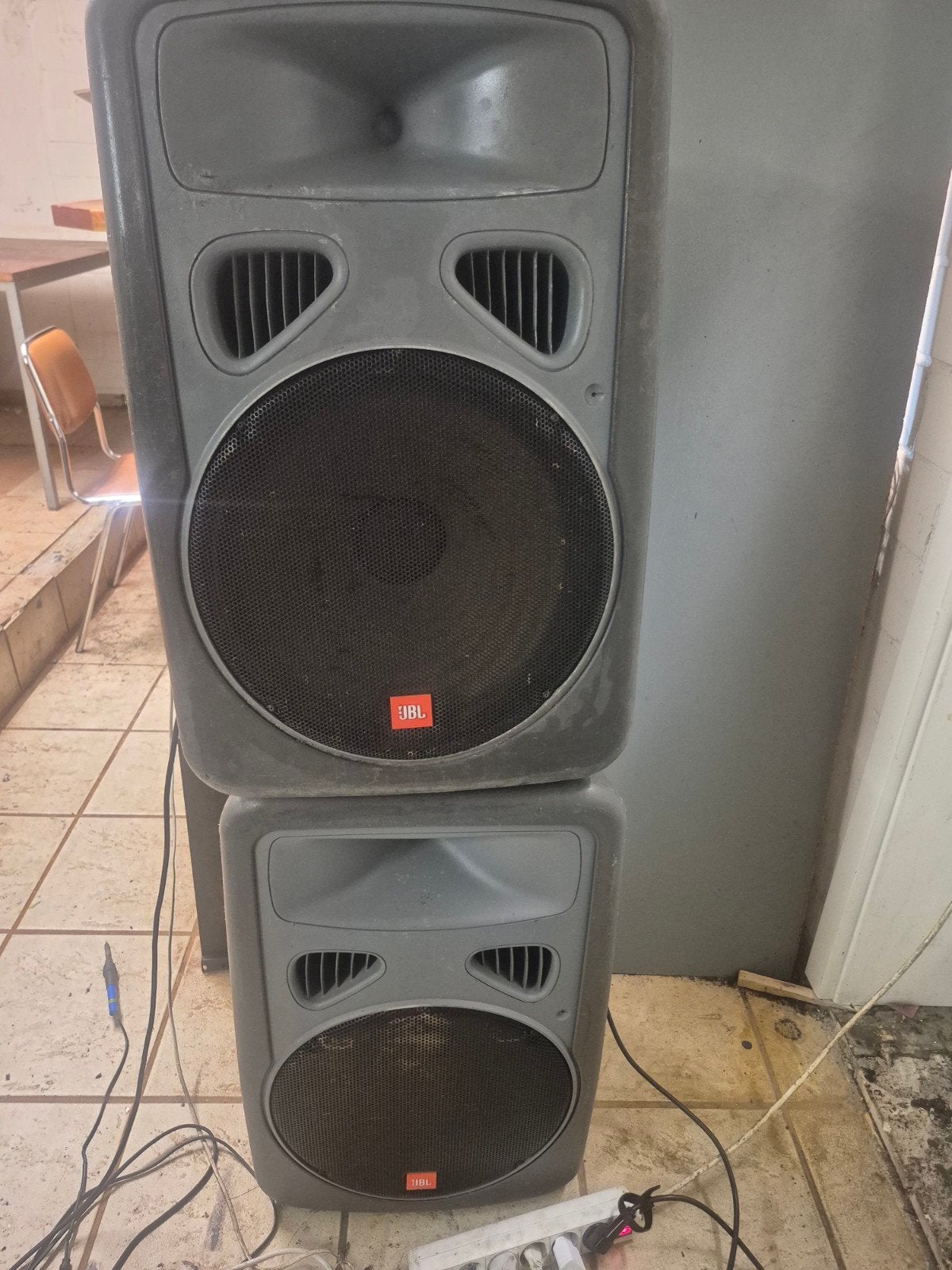 JBL eon 15 - Krachtig geluid voor elk evenement, Ophalen, Gebruikt, Inclusief kabels, JBL