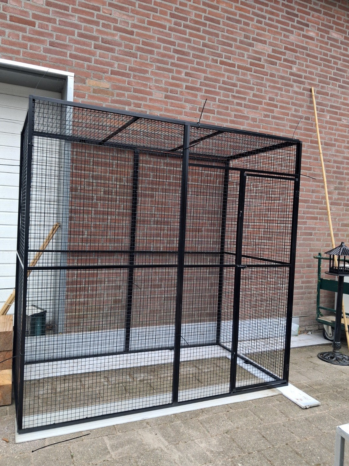 Nieuwe zwarte aluminium voliere met zwarte gaas 25x25., Ophalen, Nieuw, Aluminium, Volière