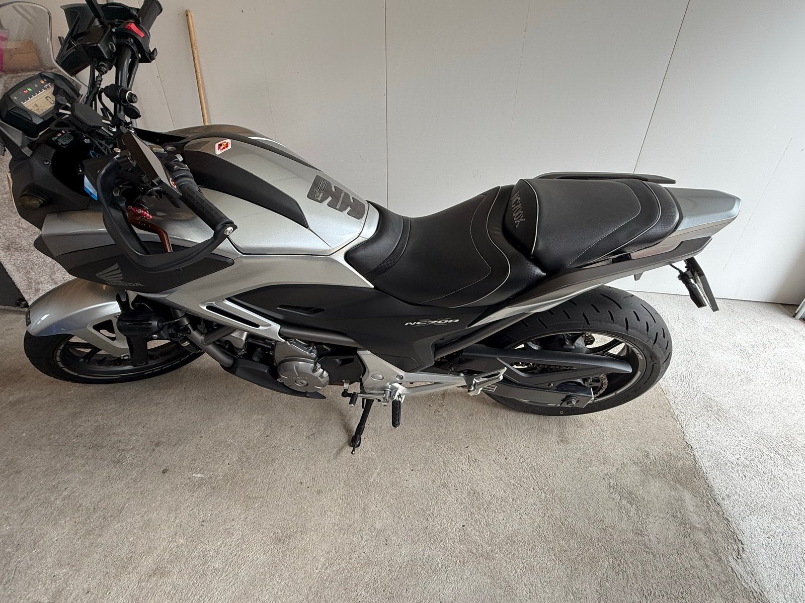 Honda NC700X - Goed onderhouden met LeoVince uitlaat, 2 cilinders, Gebruikt, Particulier, Meer dan 35 kW