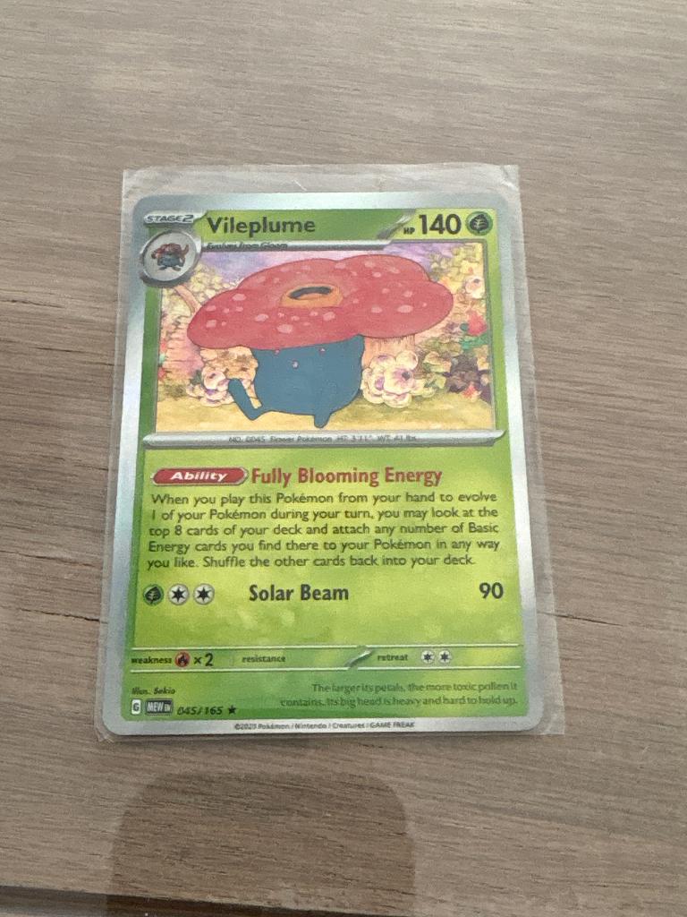 Vileplume holo, Ophalen of Verzenden, Zo goed als nieuw, Losse kaart, Foil