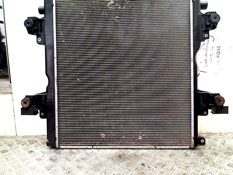 Radiateur Toyota Land Cruiser (J15) (2009-08/..), Gebruikt, Kundenbetreuung@toyota.de, Toyota-Allee 2, Köln 50858, , Duitsland