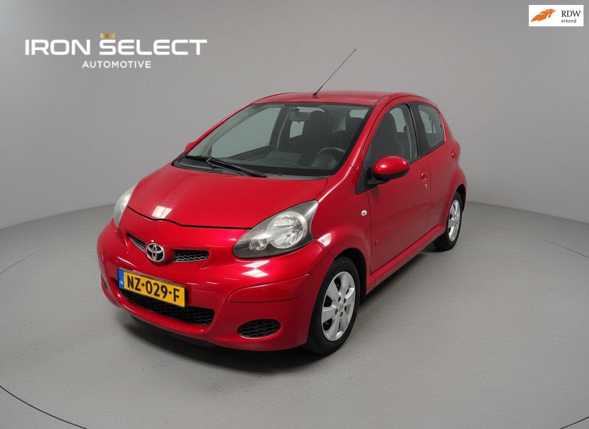 Toyota Aygo 1.0-12V Now NIEUW KOPPELING IAPK TOT JULI 2027I, Voorwielaandrijving, Euro 5, Gebruikt, 4 stoelen