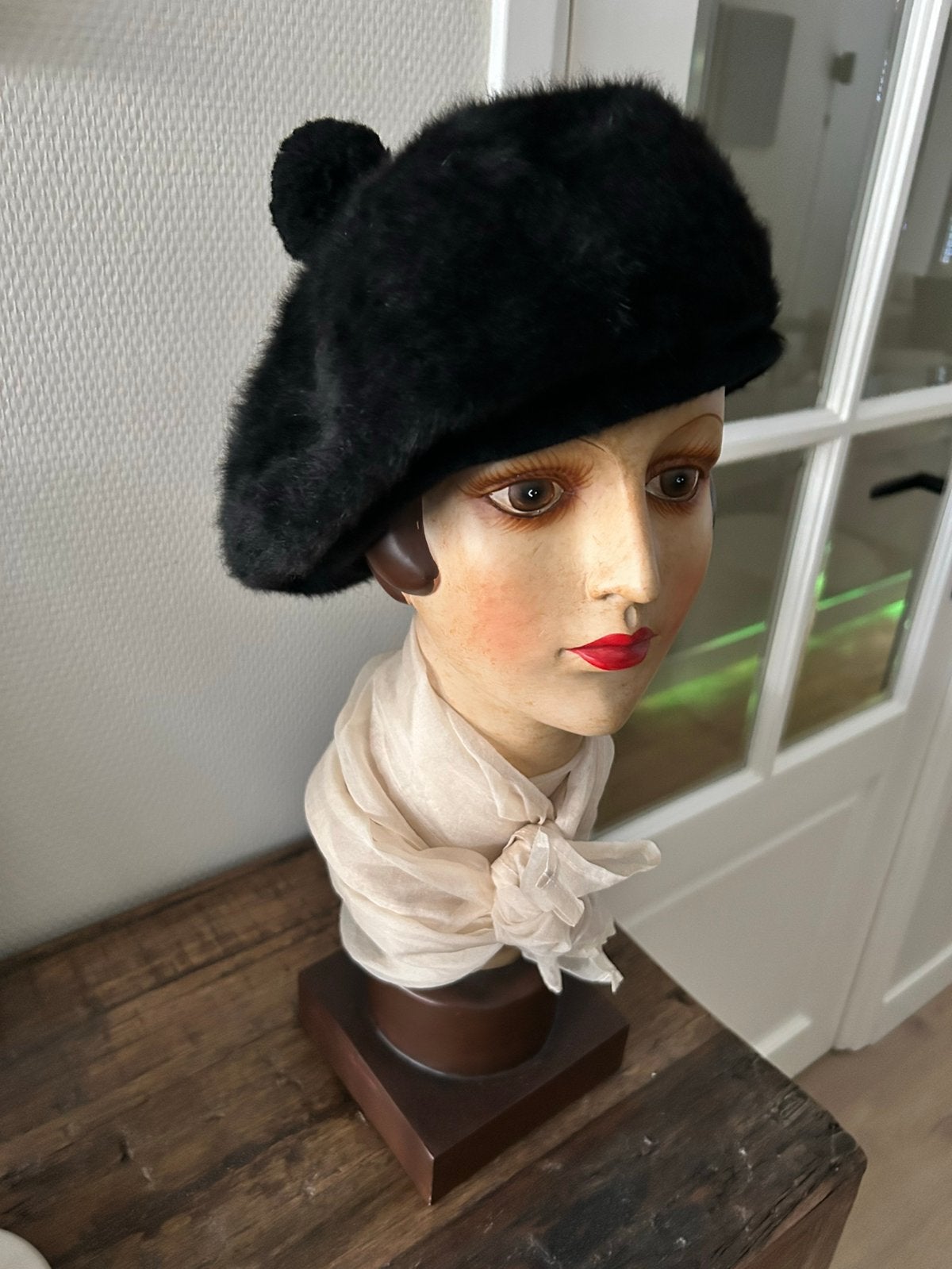 MOOI ZWART VINTAGE ANGORA BARETJE …, Ophalen of Verzenden, Dames