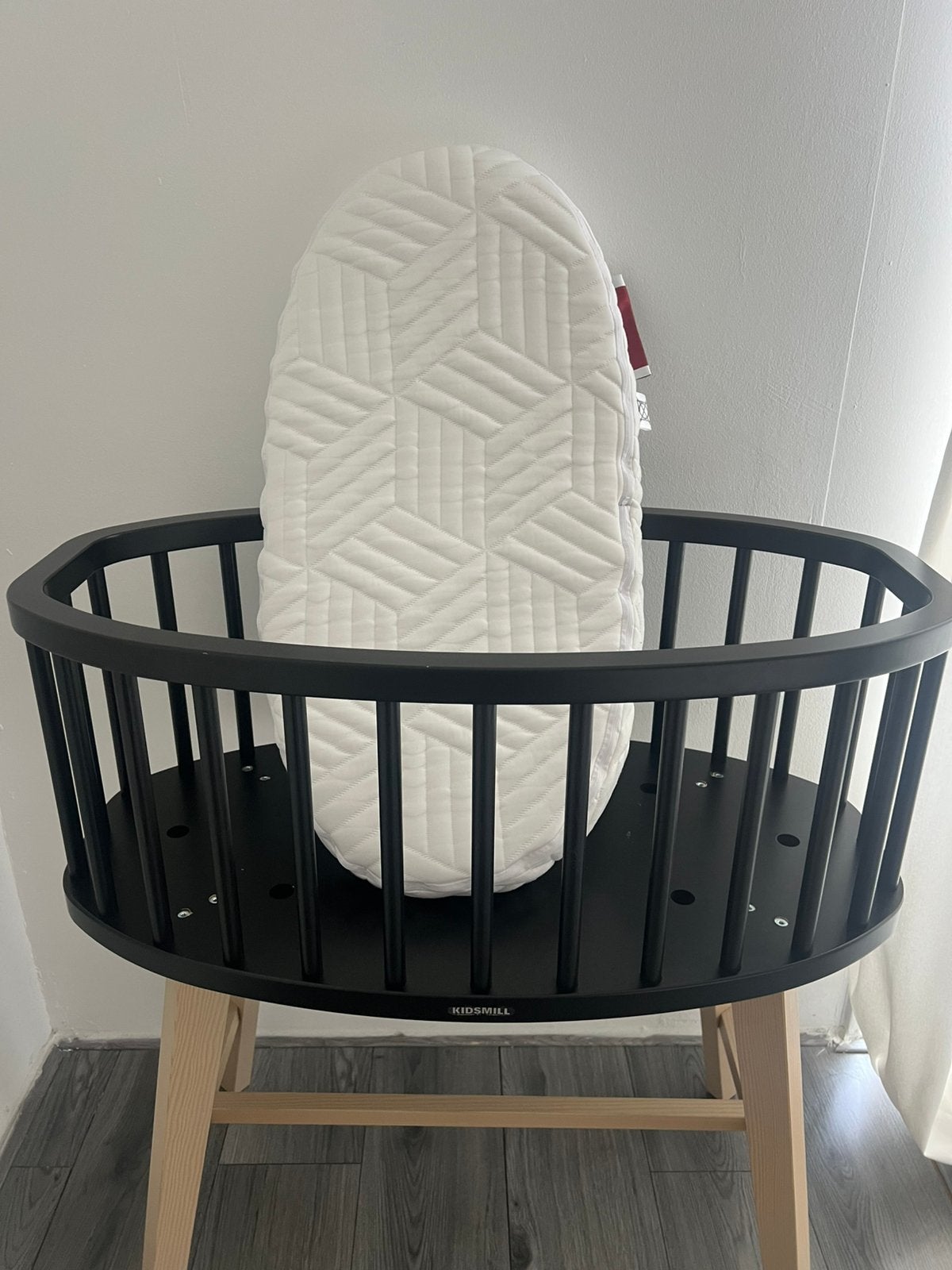 Kidsmill Retro Wieg met Matras, Ophalen, Zo goed als nieuw, Wieg