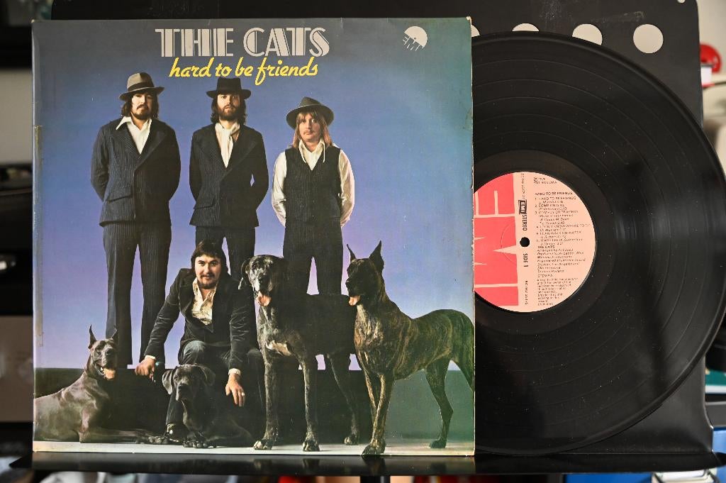 LP 1975 the Cats  " Hard to be friends  ", Ophalen of Verzenden, Inclusief binnenhoes, 12 inch, Poprock
