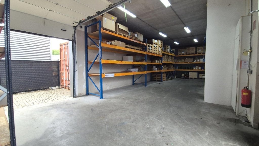 Bedrijfspand Rosmalen Kievitsven - Hal & kantoor - Airco, 182 m², Koop, Bedrijfsruimte