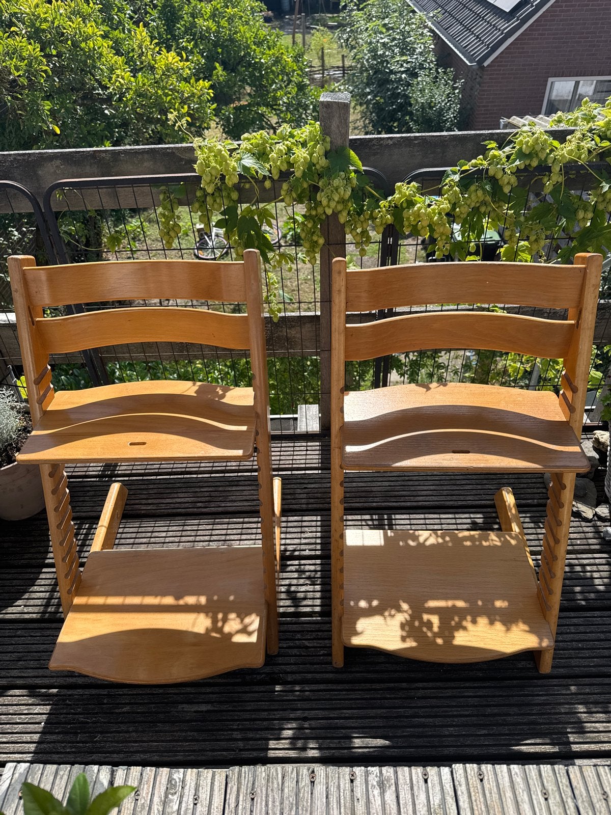Twee houten trip trap stoelen, gebruikt, Ophalen, Gebruikt, Meegroeistoel, Aanschuifbaar