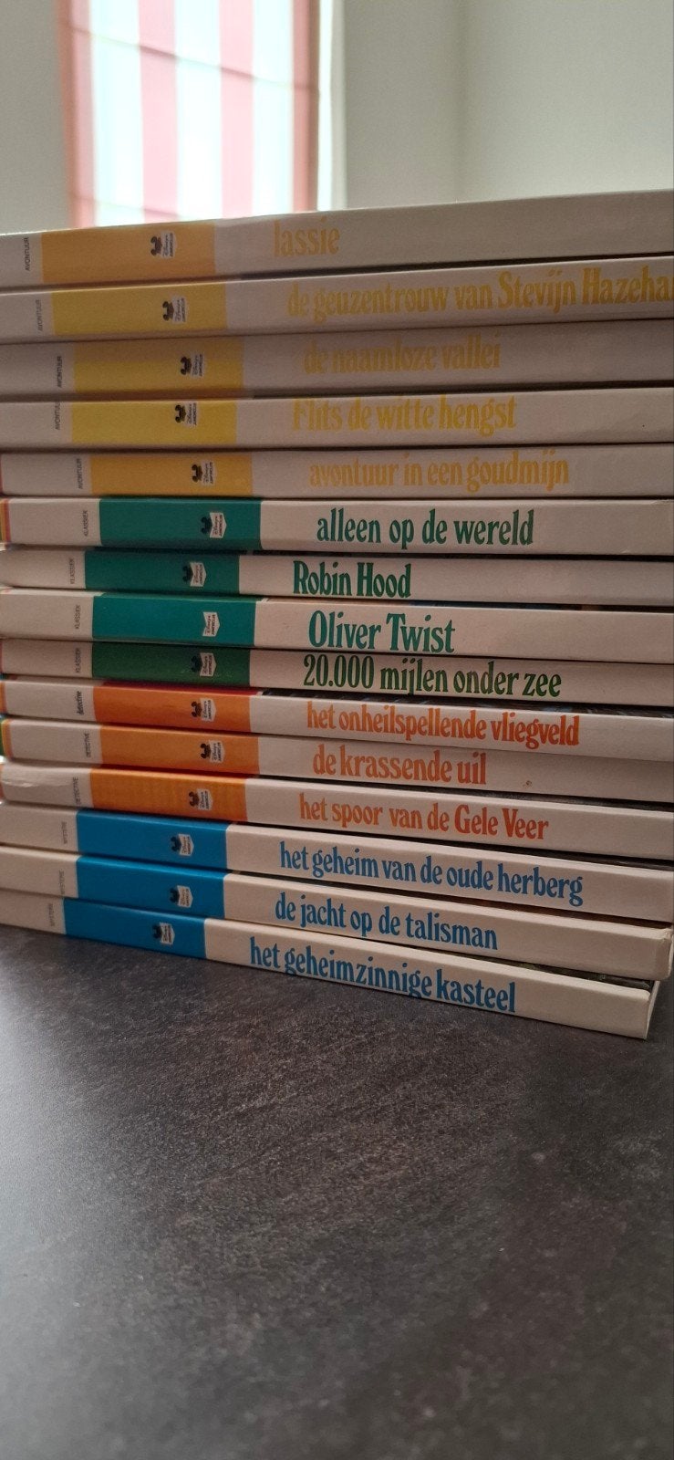Grote collectie jeugdboeken - Diverse titels, Ophalen of Verzenden, Gelezen, Diverse auteurs, Fictie algemeen