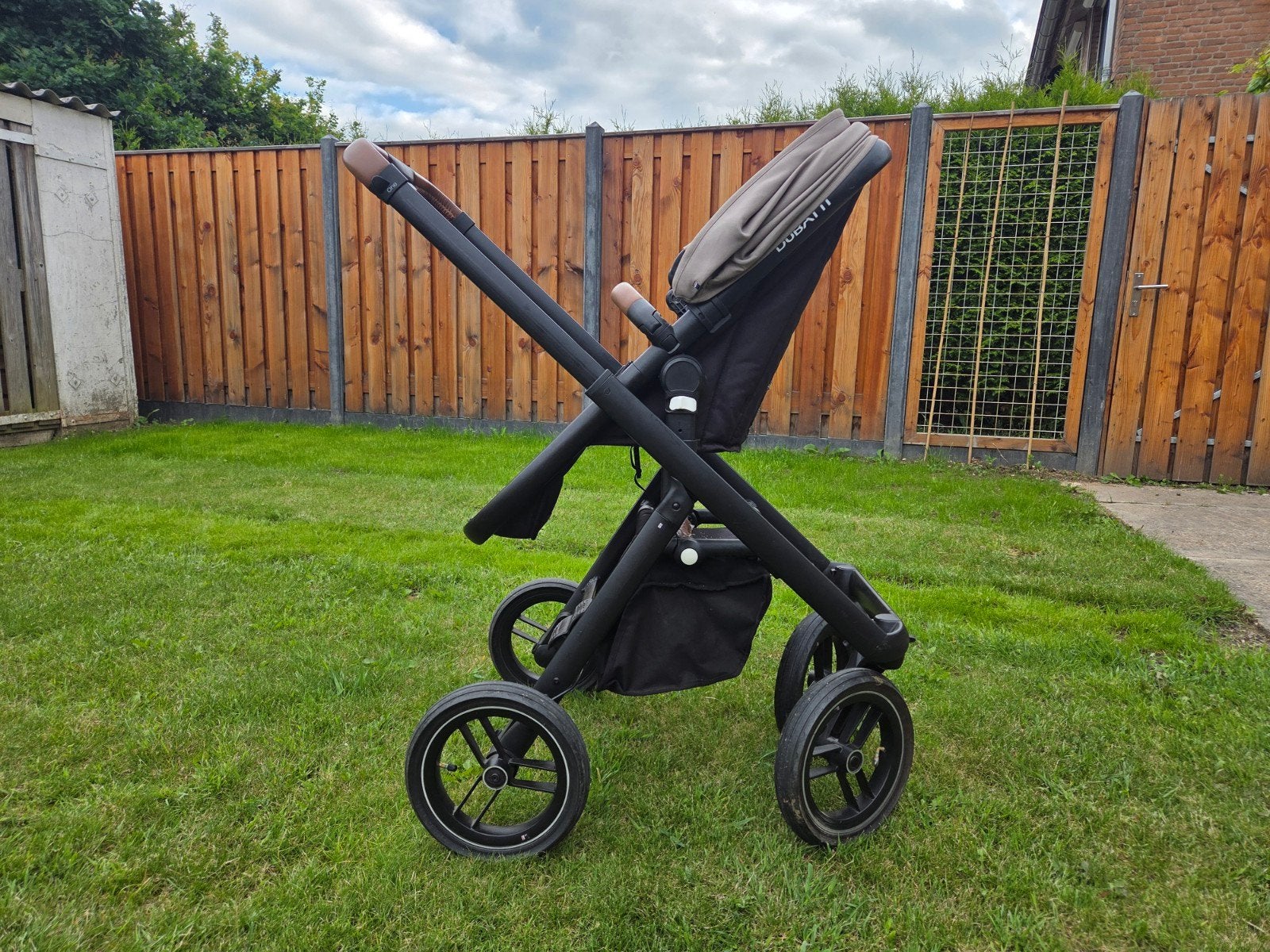 Dubatti  kinderwagen met reiswieg en autostoel, Ophalen, Gebruikt, Verstelbare duwstang, Combiwagen