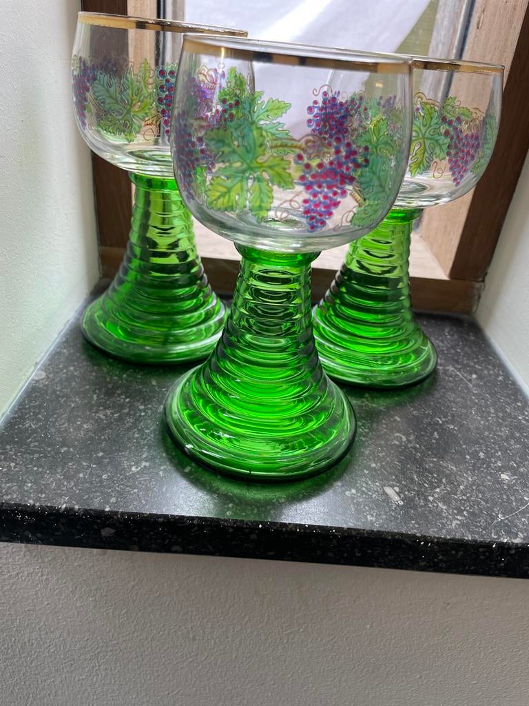 Set van 3 oude vintage wijnglazen met druivenmotief, Antiek en Kunst, Antiek | Glas en Kristal, Ophalen of Verzenden