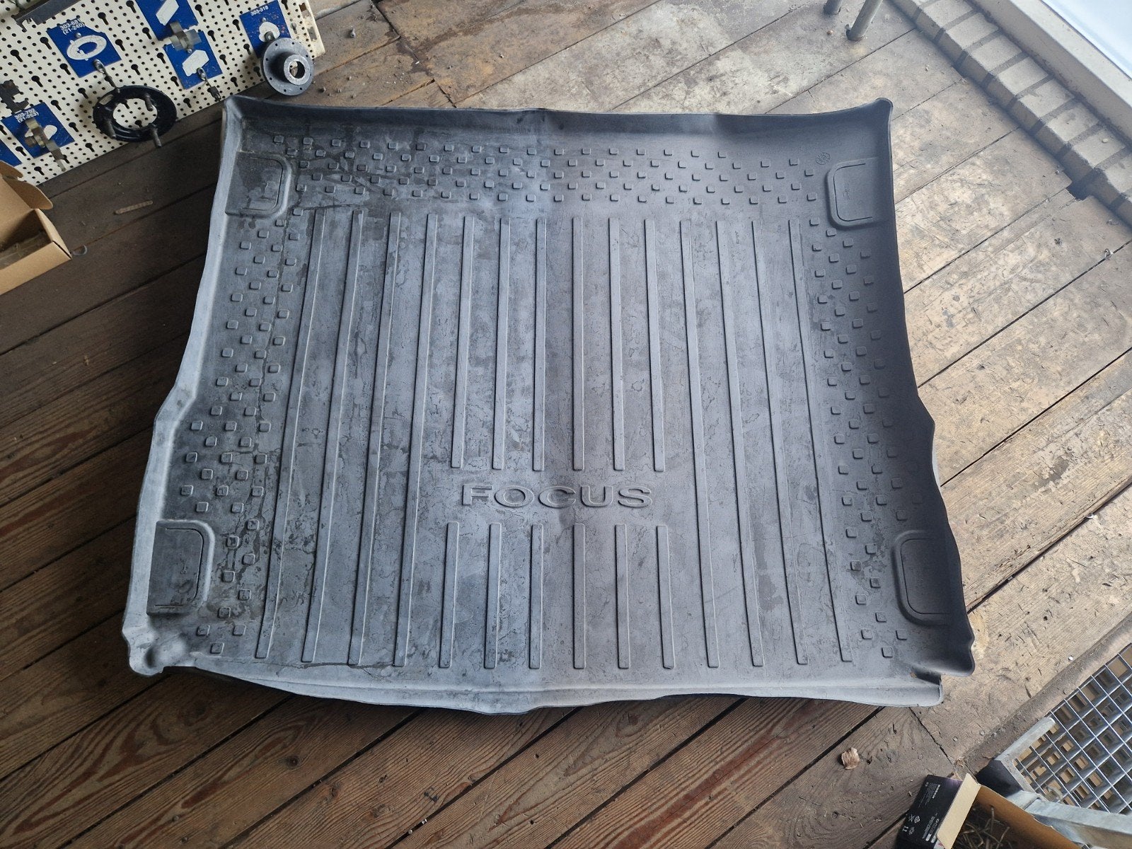 Rubberen kofferbakmat Ford Focus 2008-2011 & C-Max 2003-2007, Auto diversen, Kofferbakmatten, Ophalen, Gebruikt