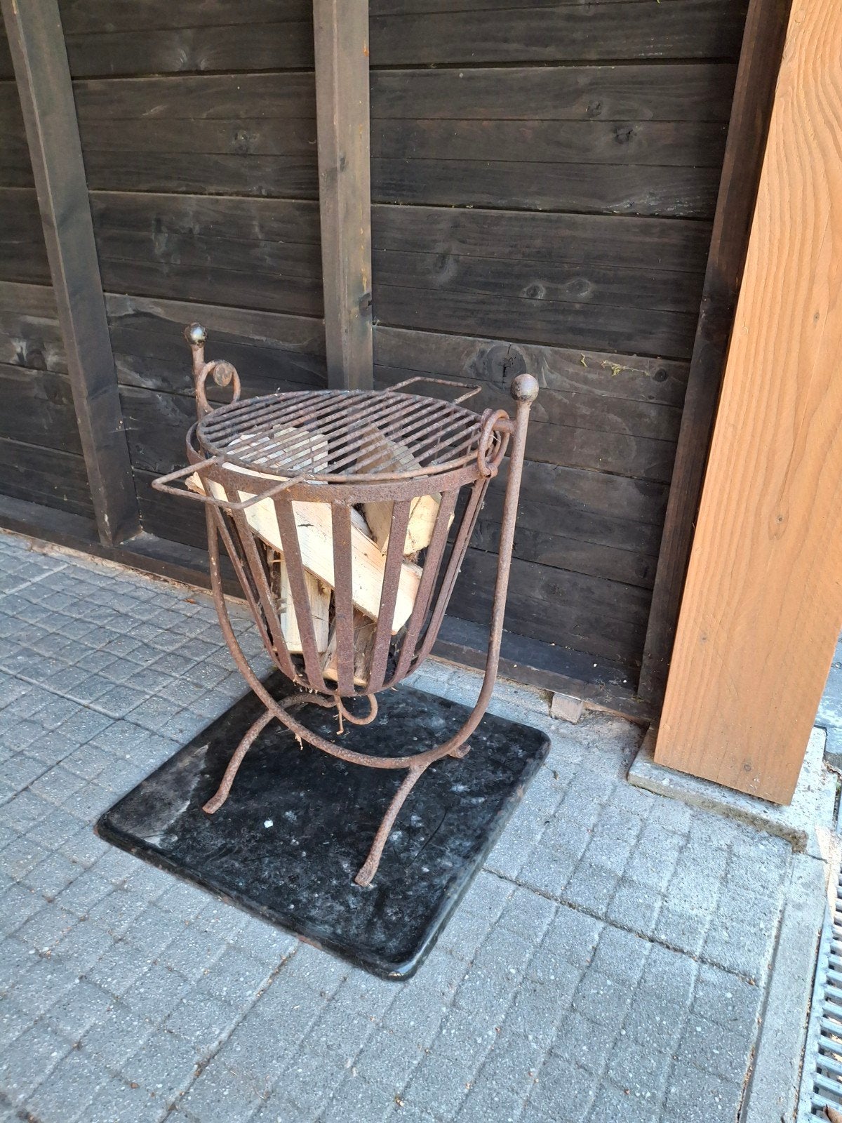 Vuurkorf met emaille onderpkaat, Ophalen