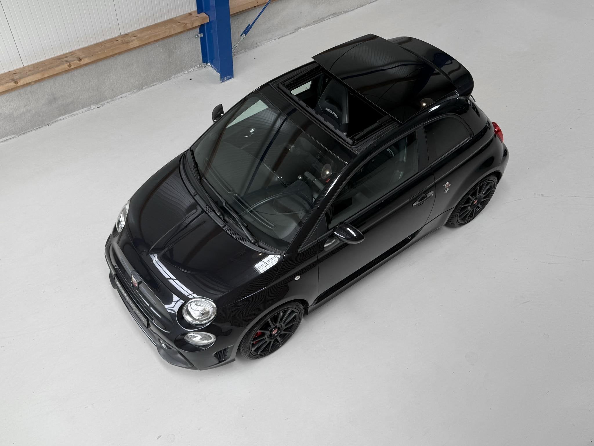 Abarth 595 1.4 T-Jet Competizione 180PK - CARBON SABELT STOE, Voorwielaandrijving, Gebruikt, Euro 6, 4 cilinders