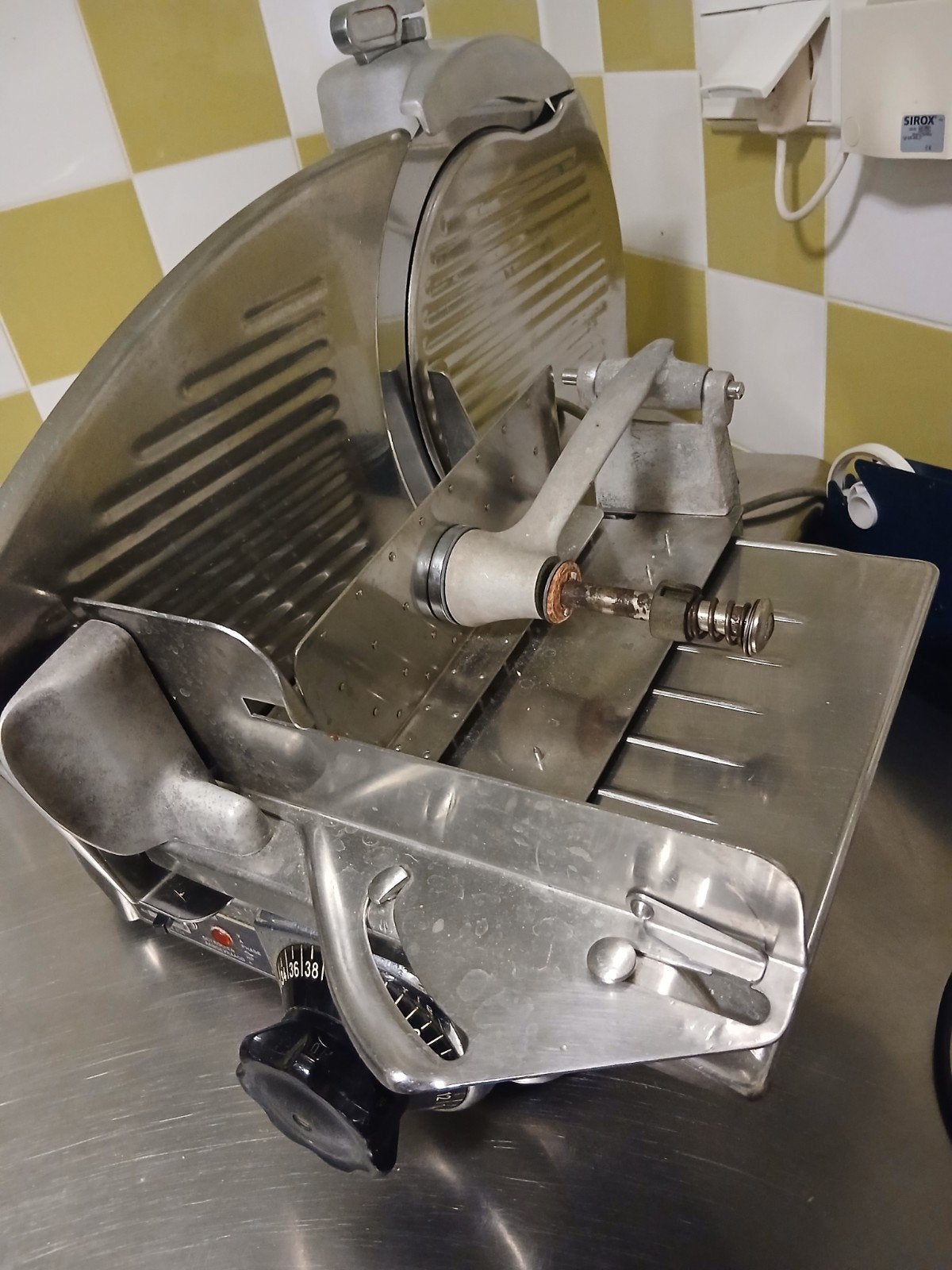 snijmachine  merk Berkel type 843, Ophalen