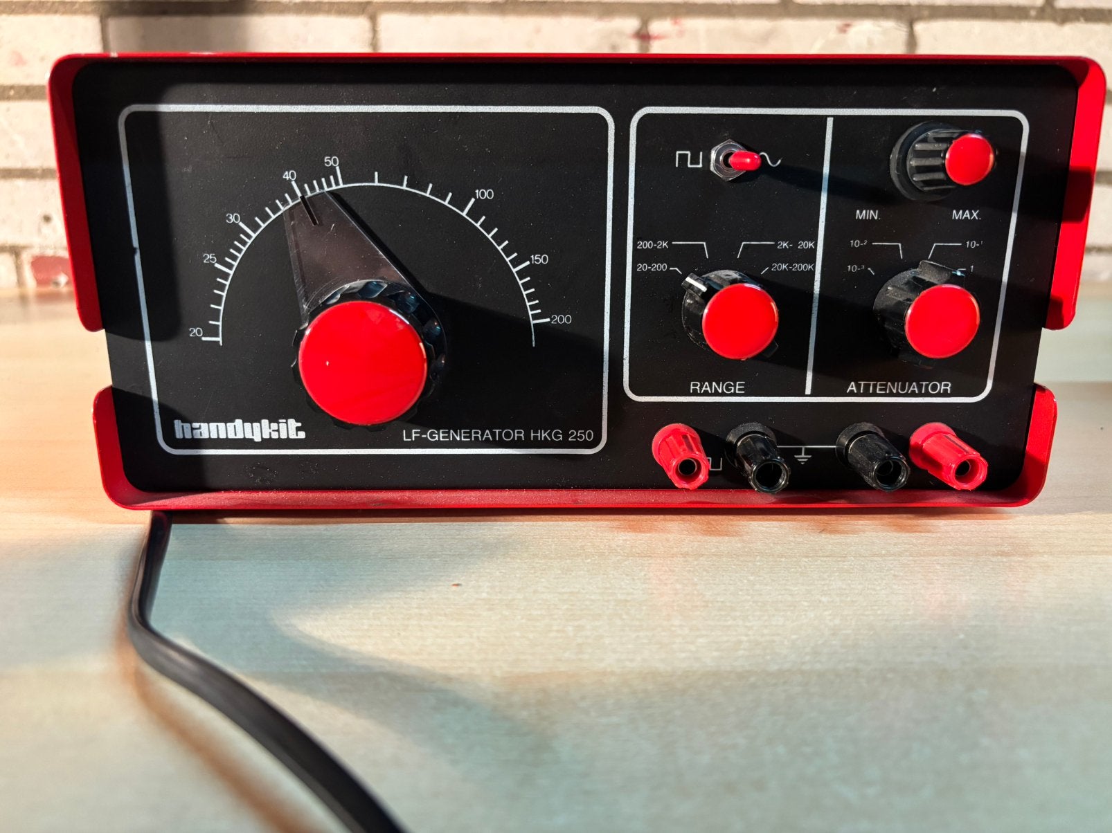 Handykit LF-GENERATOR HKG 250 - Audio Frequentie Generator, Ophalen of Verzenden, Zo goed als nieuw