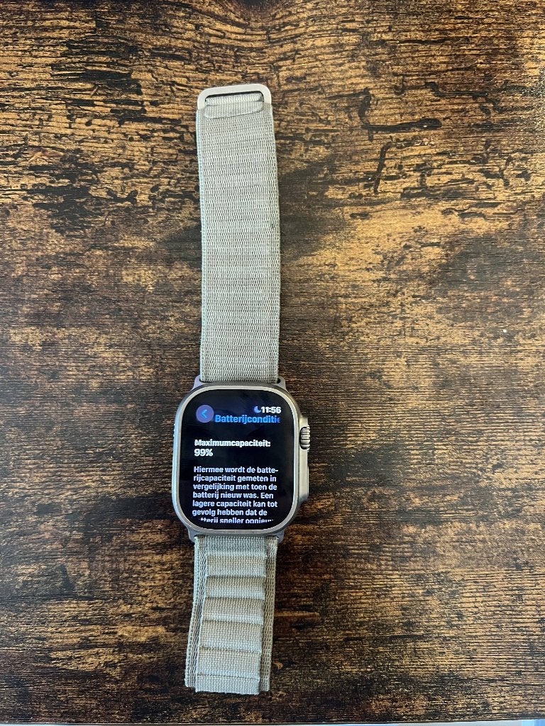 Foto 3 van Apple Watch Ultra 2 49mm Titanium–Batterij 99% – Alpine Loop