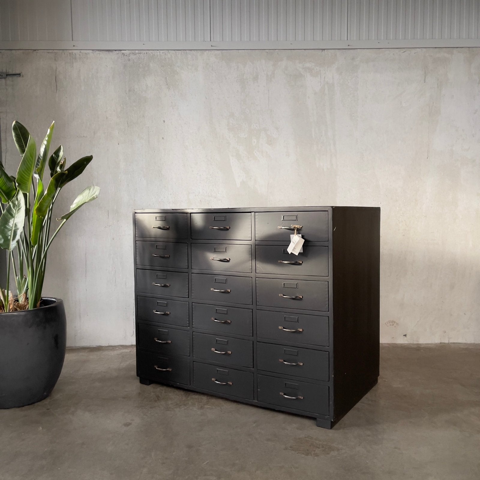 Oude ladekast, industriële kast, vintage dressoir, Ophalen