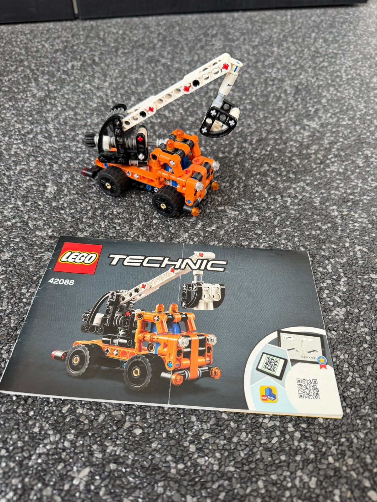 Lego technic hoogwerker 42088, Lego, Ophalen of Verzenden, Zo goed als nieuw, Complete set