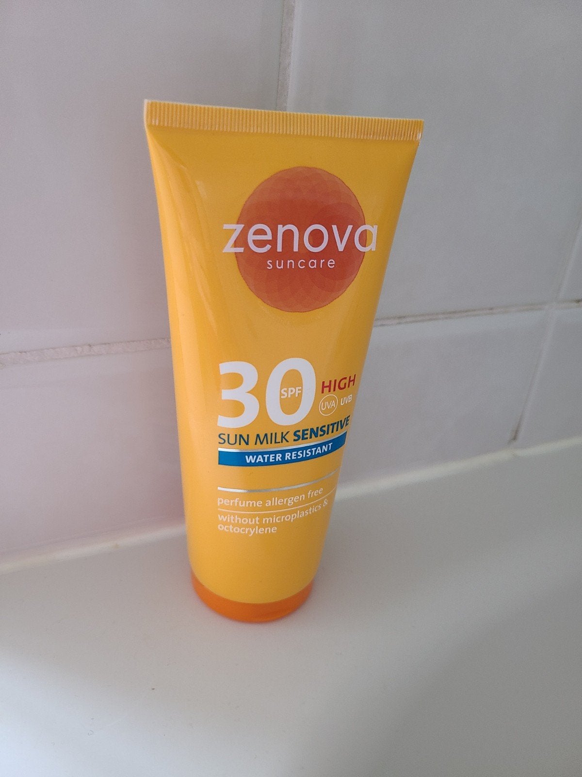 Zenova Suncare SPF 30 Sun Milk Sensitive - Nieuw, Ophalen of Verzenden, Nieuw, Zonnebrand of After Sun