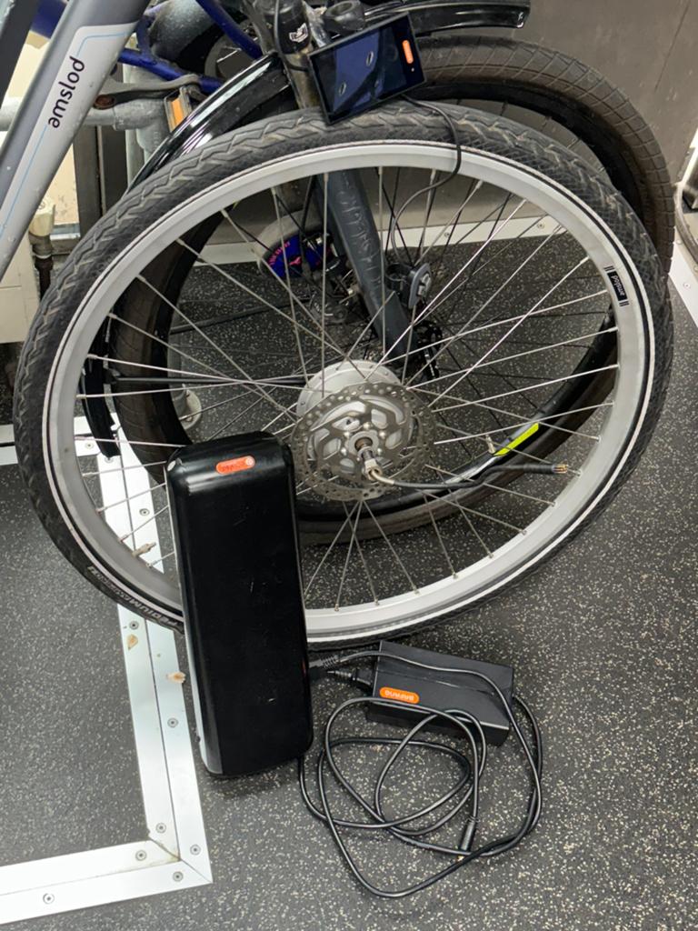 Amslod onderdelen: wiel motor, accu, oplader & display, Elektrische fiets, Gebruikt, Overige materialen, Ophalen of Verzenden