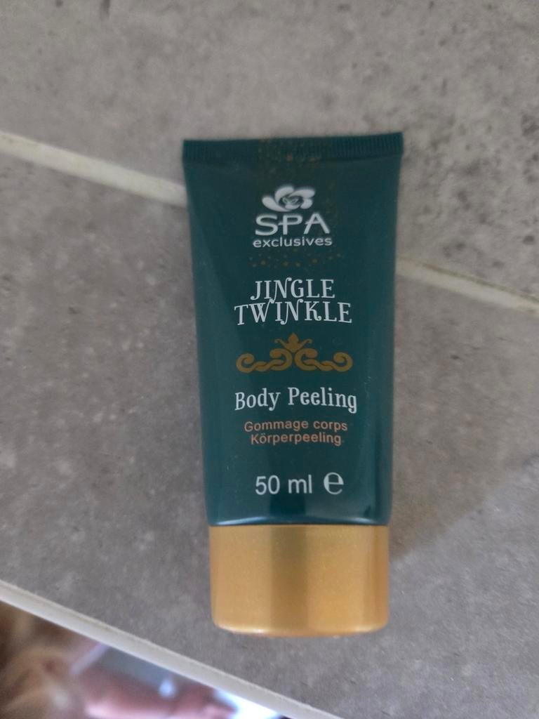 Spa Exclusives Jingle Twinkle Body Peeling 50ml - Nieuw, Ophalen of Verzenden, Nieuw, Bodylotion, Crème of Olie