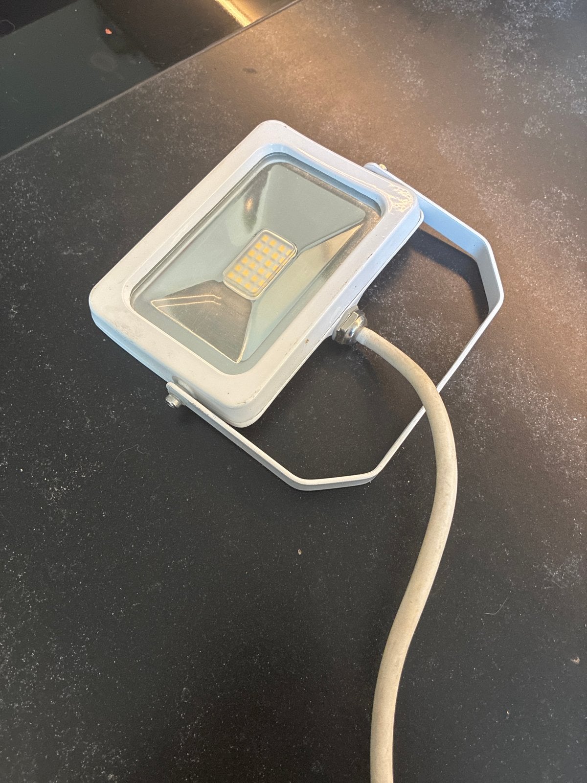 Slim LED Floodlight 10W 4000K IP65 extra lichtpunt klussen, Ophalen of Verzenden, Gebruikt, Minder dan 50 watt, Armatuur