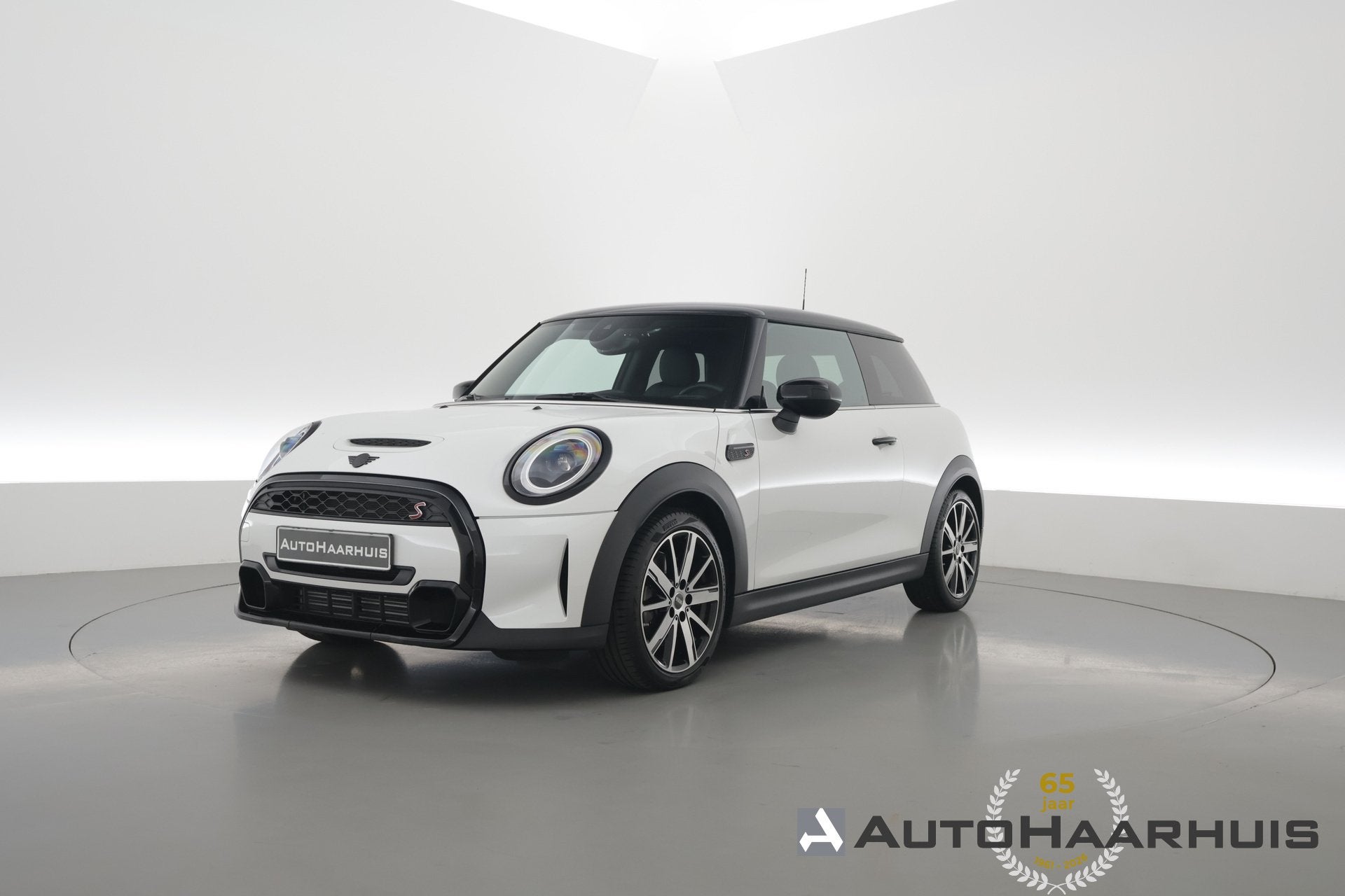 MINI 3-deurs 2.0 Cooper S Classic | Rijklaar! | Dig. Cockpit, 12 maanden, Gebruikt, Leder en Stof, Wit