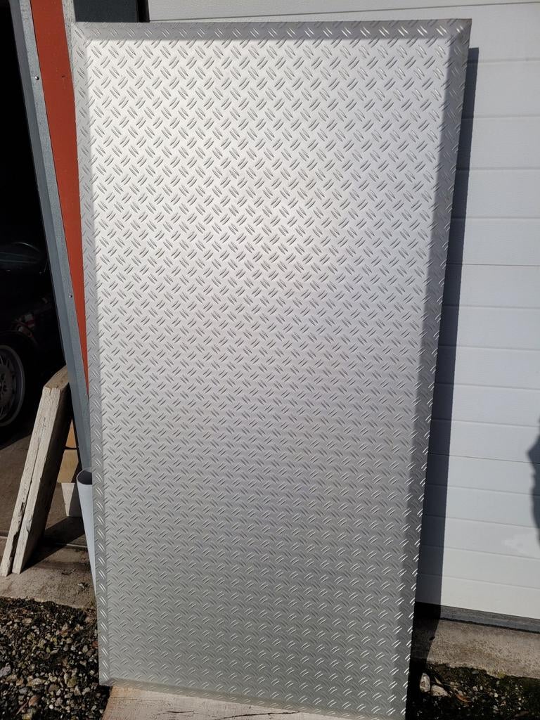 4x aluminium traanplaat gebeitst 93x187, Ophalen, Aluminium