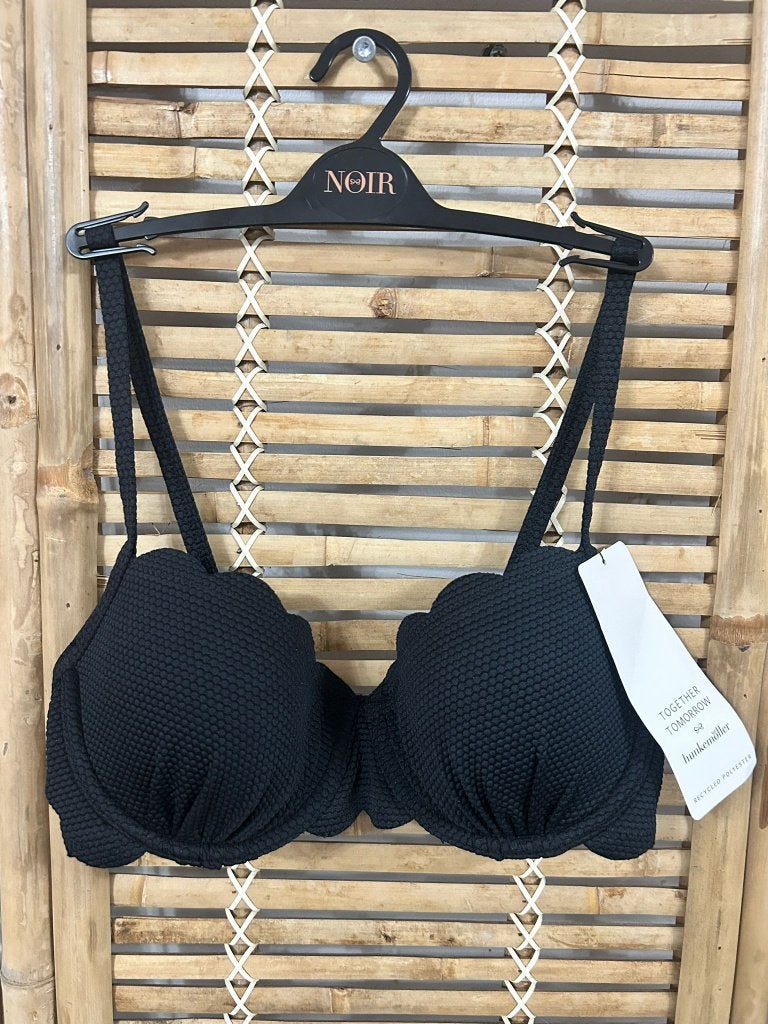 Hunkemöller Scallop Pd Bikinitop 65D, Zwart, Nieuw, Ophalen of Verzenden, Bikini