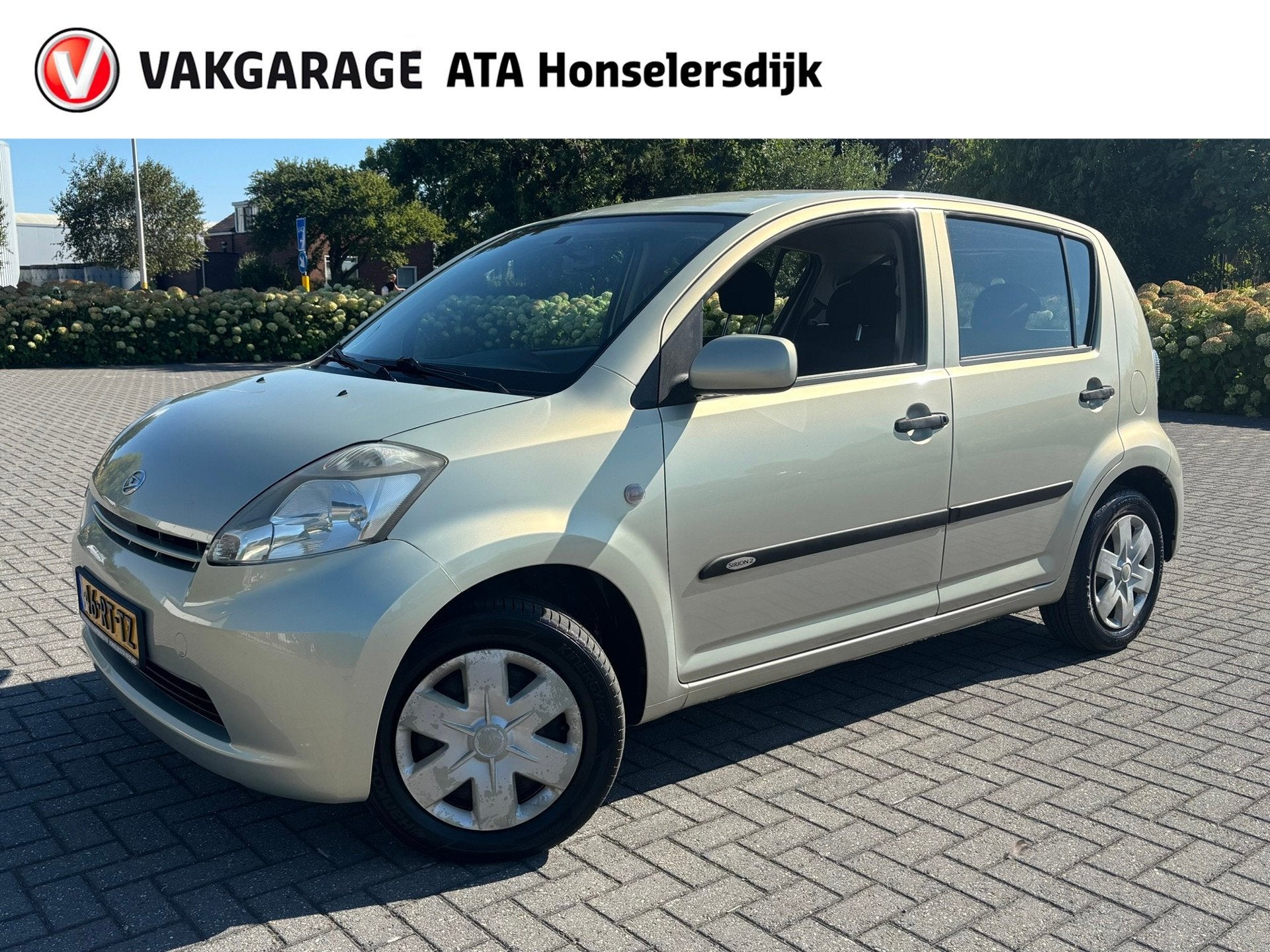 Daihatsu Sirion 2 1.3-16V Comfort Automaat, Auto's, Daihatsu, Stof, 4 cilinders, Beige, Bedrijf
