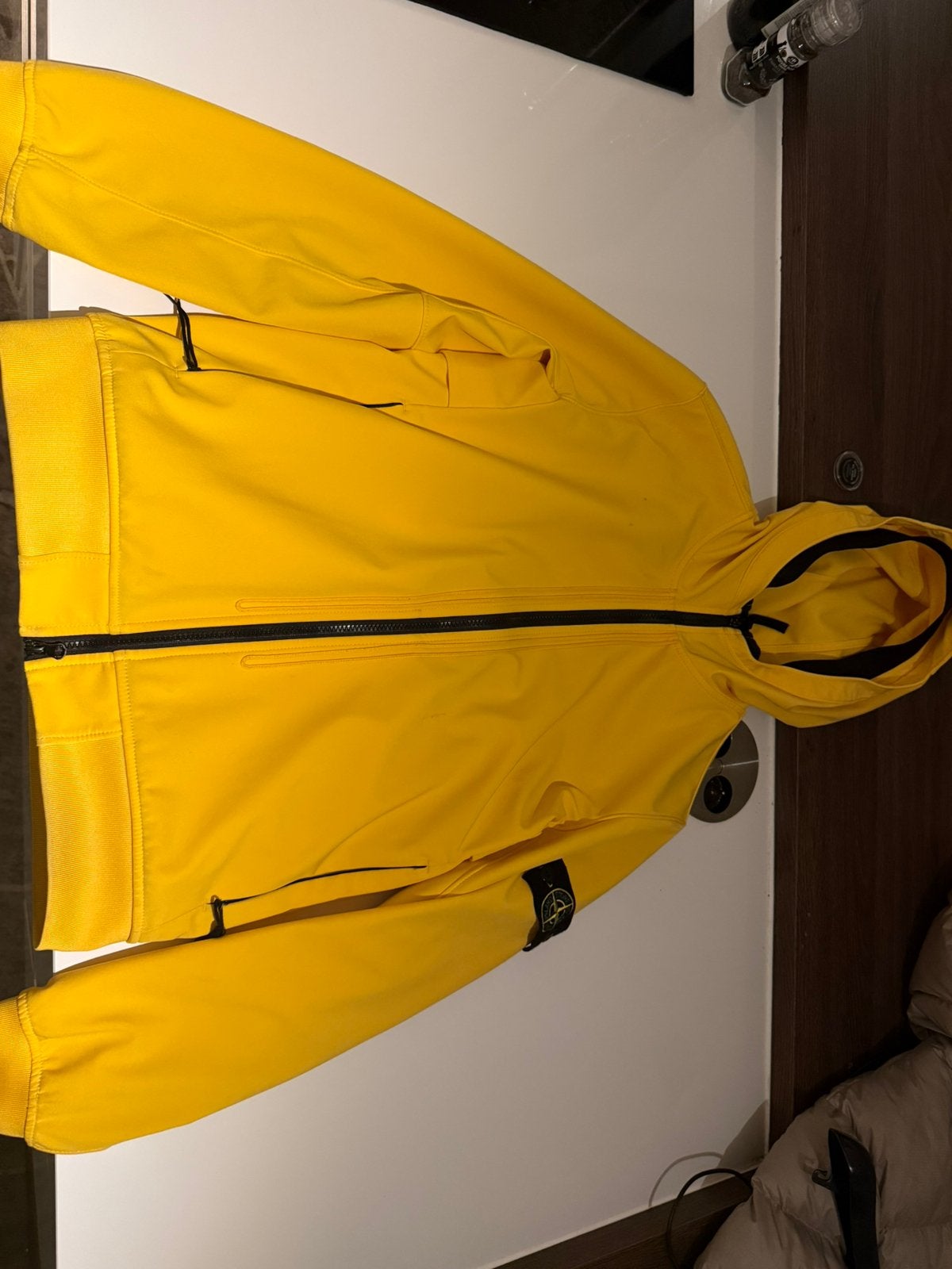 Stone island jas, Ophalen of Verzenden, Zo goed als nieuw, Maat 48/50 (M), Geel