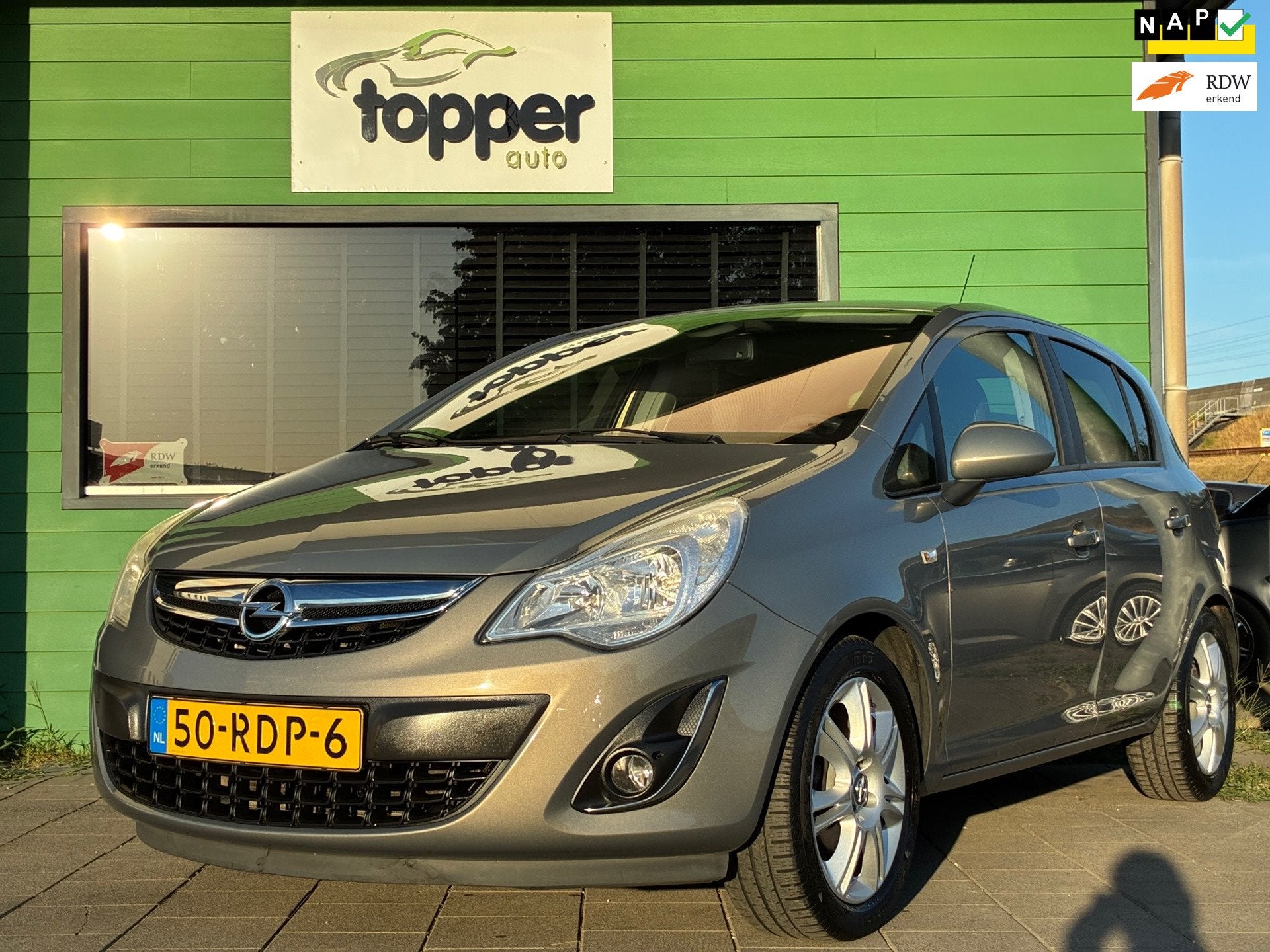 Opel Corsa 1.4-16V Cosmo|2e eigenaar|Automaat|Climatronic|Cr, Euro 5, 101 pk, Gebruikt, 1398 cc