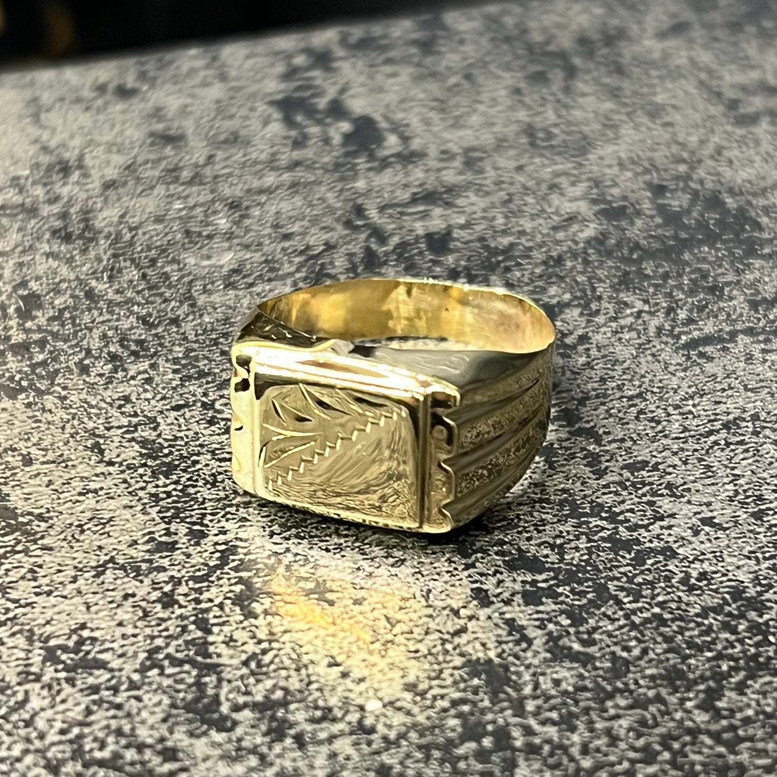14k gouden zegelring ring, Ophalen of Verzenden, Zo goed als nieuw, Goud, Heer