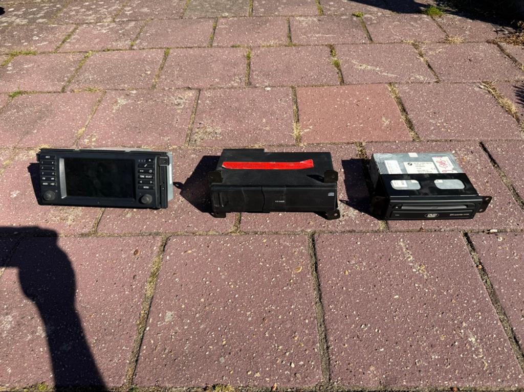 radio , navigatie met cd  , cd wisselaar bmw x5 e53, Ophalen, Zo goed als nieuw