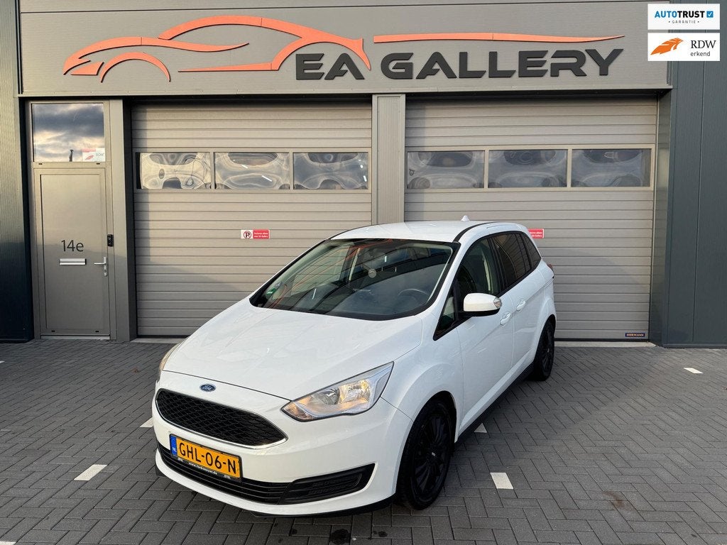 Ford GRAND C-MAX 1.0 Ambiente | CarPlay | Camera | Airco |, Auto's, Ford, Voorwielaandrijving, 745 kg, Gebruikt, Euro 6