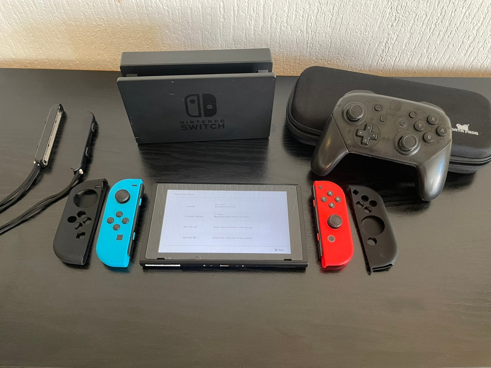 Nintendo Switch v1 unpatched, Spelcomputers en Games, Spelcomputers | Nintendo Switch, Ophalen, Gebruikt, Met 2 controllers, Switch Original
