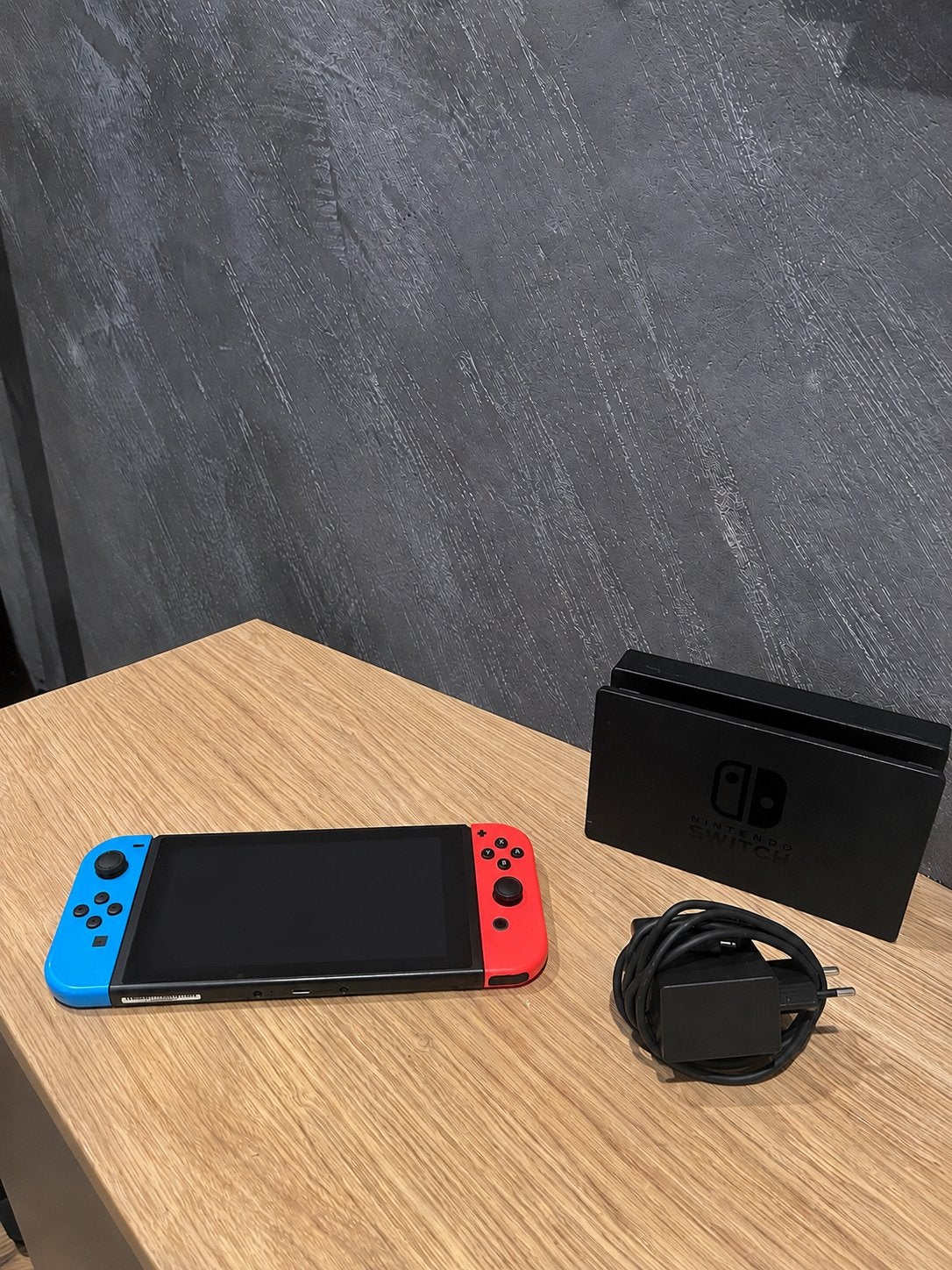 Nintendo Switch rood/blauw met accessoires, perfect werkend., Ophalen of Verzenden, Gebruikt, Met 1 controller, Switch Original