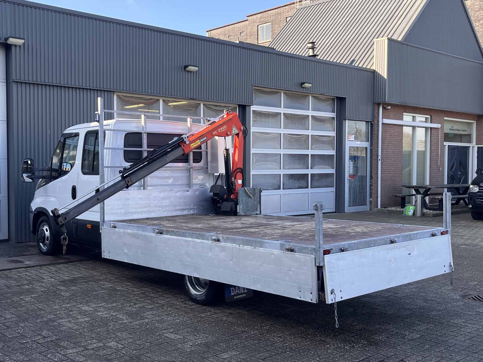 Iveco Daily 35C17 3.0 410 170PK Automaat Himatic Palfinger L, Automaat, Euro 5, Gebruikt, Zwart