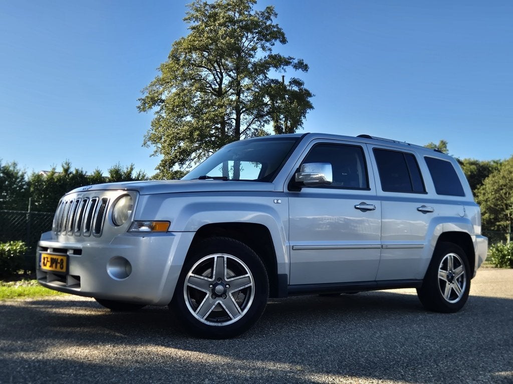 Jeep Patriot 2.4 Ltd Liberty (bj 2009, automaat), Auto's, 450 kg, Gebruikt, 4 cilinders, 1500 kg