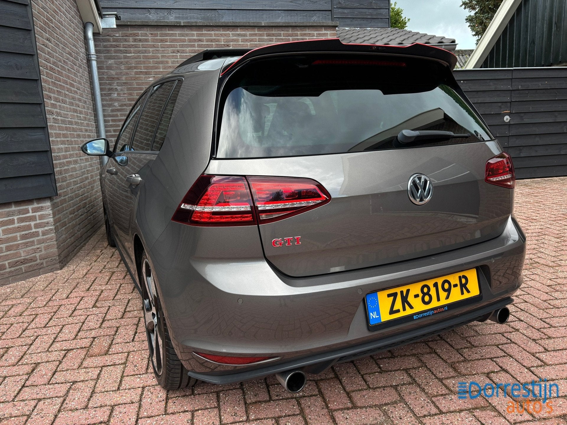 Volkswagen Golf 2.0 TSI GTI Performance | 230pk | Panorama |, Auto's, Stof, Gebruikt, 4 cilinders, 1984 cc