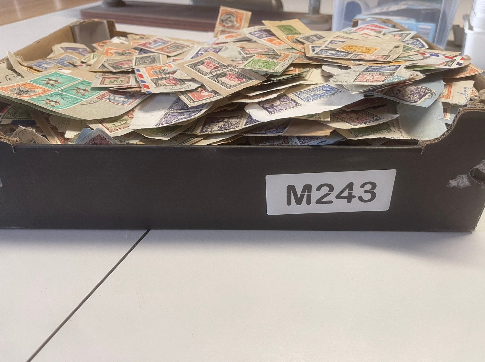 BR.GUYANA - UNIEKE KLASSIEKE KILOWAAR - 1,2 kilo (M243), Postzegels en Munten, Ophalen of Verzenden, Buitenland