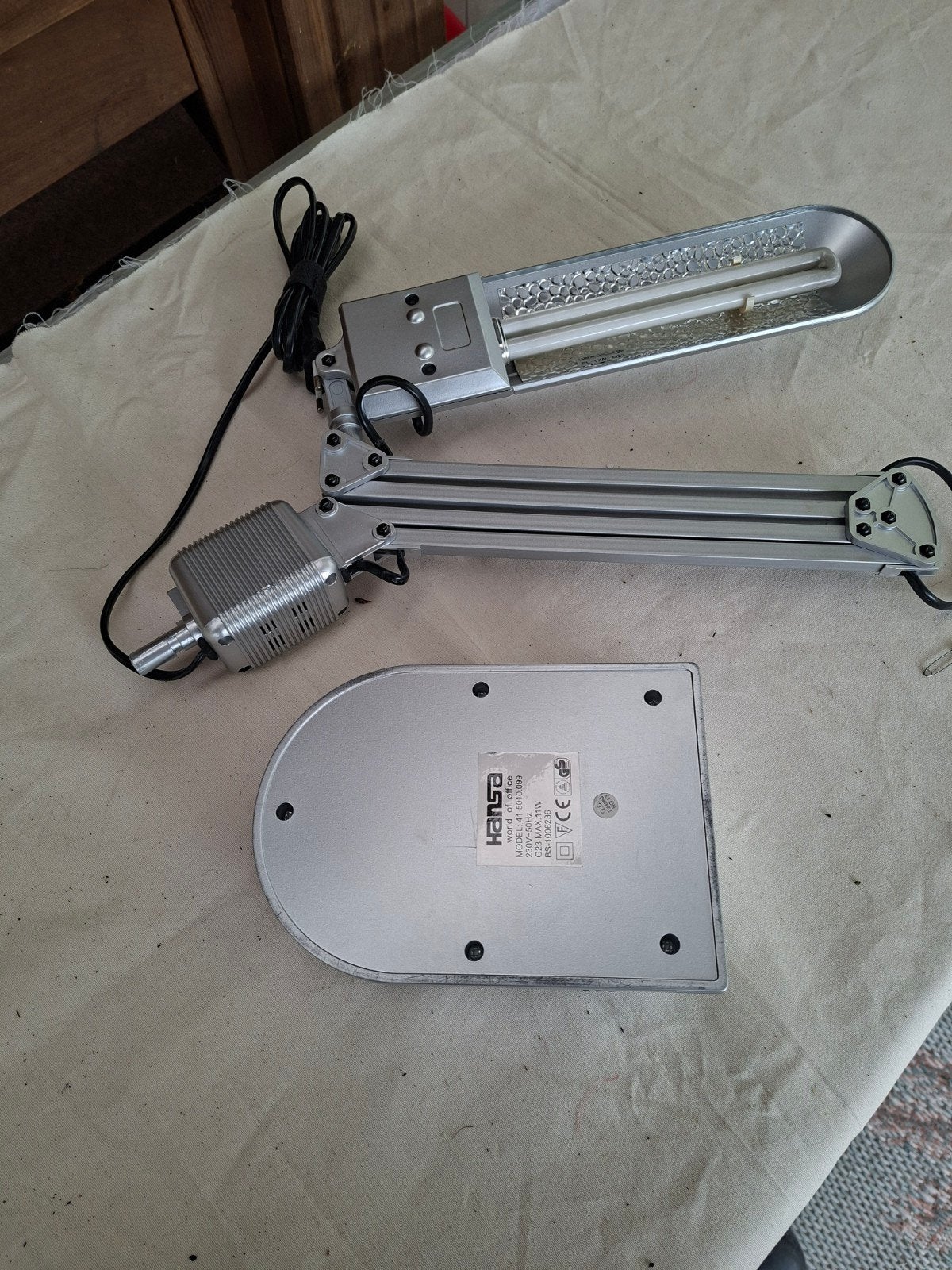 een nieuwe tafel lamp, Ophalen of Verzenden