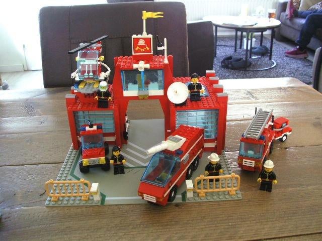 Lego Brandweerkazerne 6389, Gebruikt, Compleet, Lego, Ophalen of Verzenden