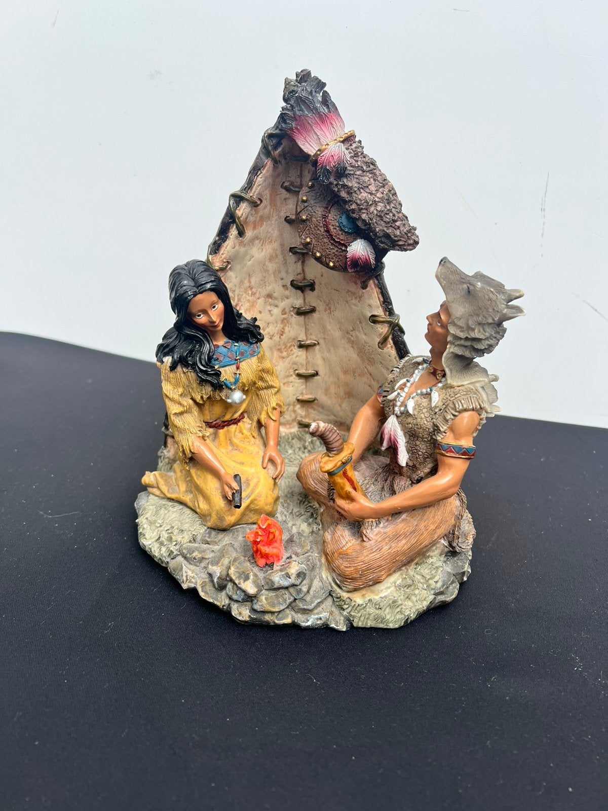 Te Koop Beeldje Van Native American Stel Decoratie, Verzamelen, Ophalen of Verzenden, Zo goed als nieuw, Mens