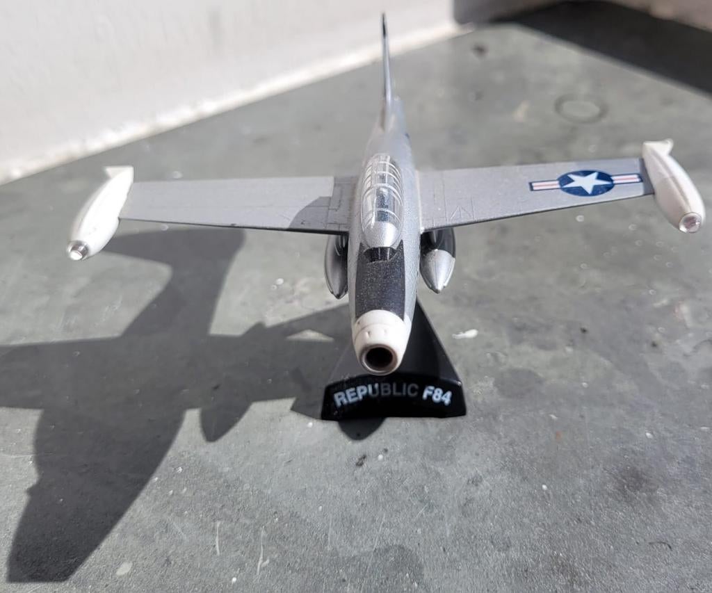 Republic f84 fighter plane gevechtsvliegtuig vliegtuig, Ophalen of Verzenden, 1:72 tot 1:144, Overige merken