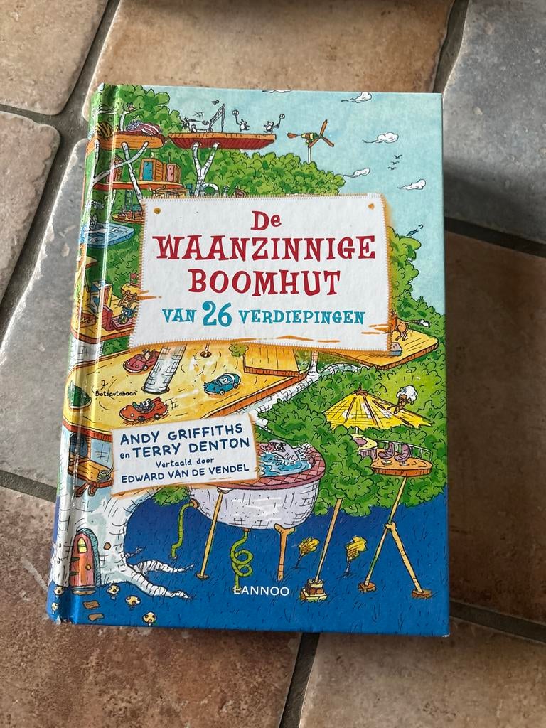 De Waanzinnige Boomhut van 26 Verdiepingen - Andy Griffiths, Ophalen of Verzenden, Gelezen, Fictie algemeen