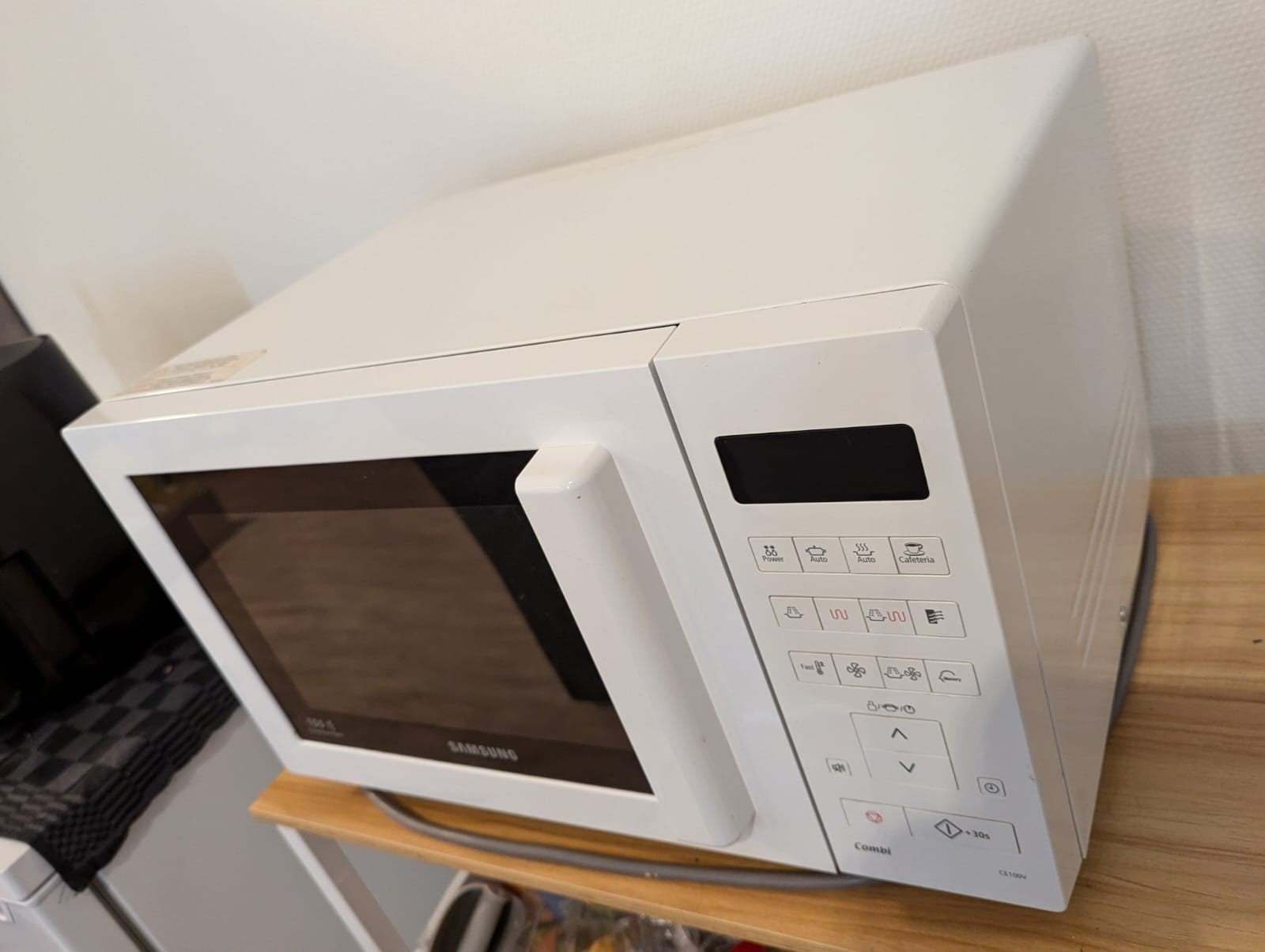 Samsung combimagnetron met grill - Zeer goede staat, Ophalen, Combimagnetron, Grill, Zo goed als nieuw