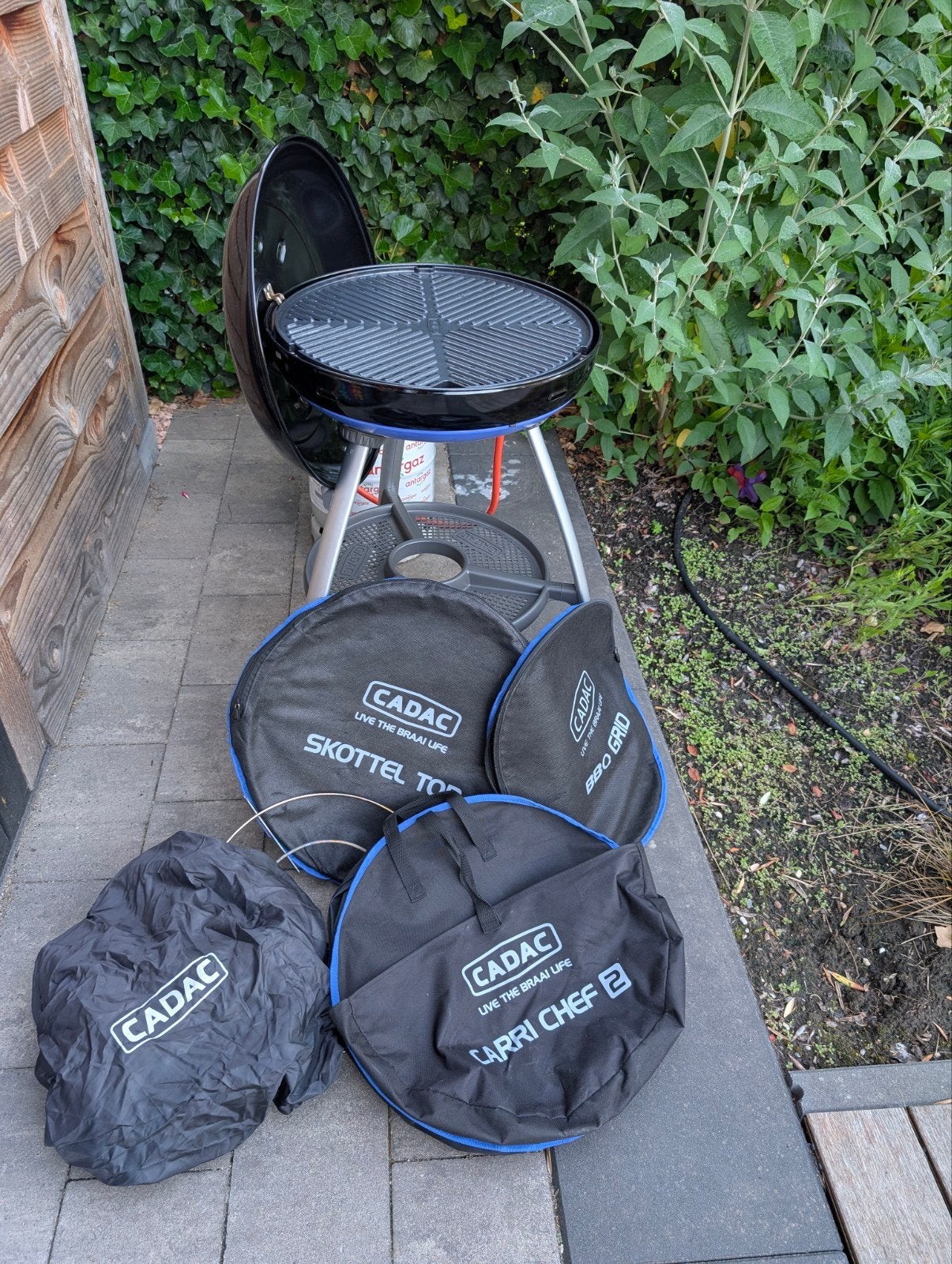 Cadac Carri Chef 2 BBQ met gasfles en accessoires, Tuin en Terras, Gasbarbecues, Ophalen, CADAC